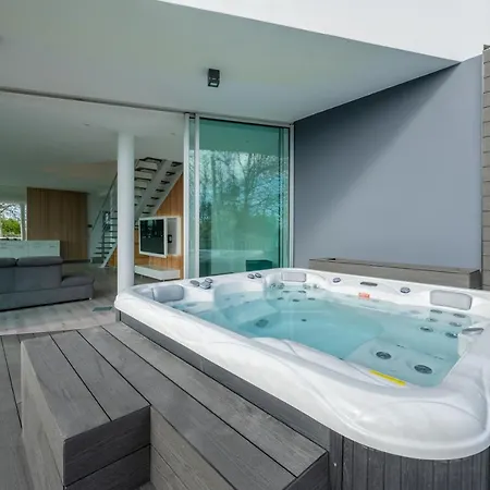 Villa 65 - Edge Retreat *