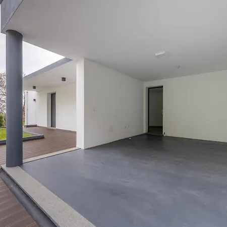 65 - Edge Retreat Villa *