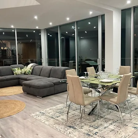 65 - Edge Retreat Villa Funchal (Madeira)