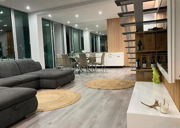 65 - Edge Retreat Villa *