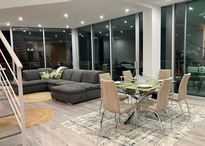 65 - Edge Retreat Villa Funchal (Madeira)